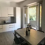 Host In - Maestrale Con Biciclette Apartamento